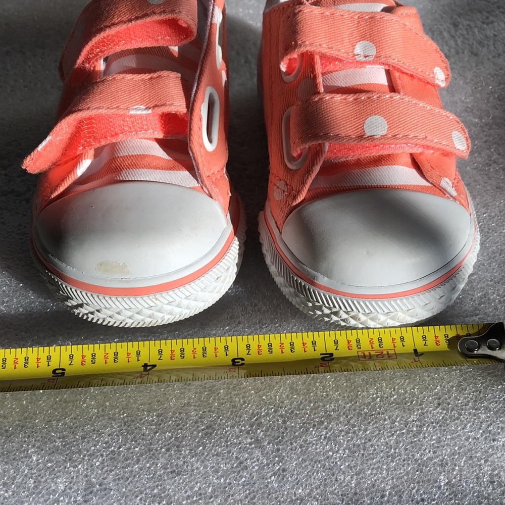 Gymboree baby sneakers sz 6 mo, orange sherbet w/ white polkadots, Velcro close - Picture 8 of 10